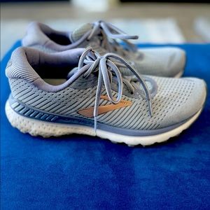 Brooks Adrenaline GTS 20